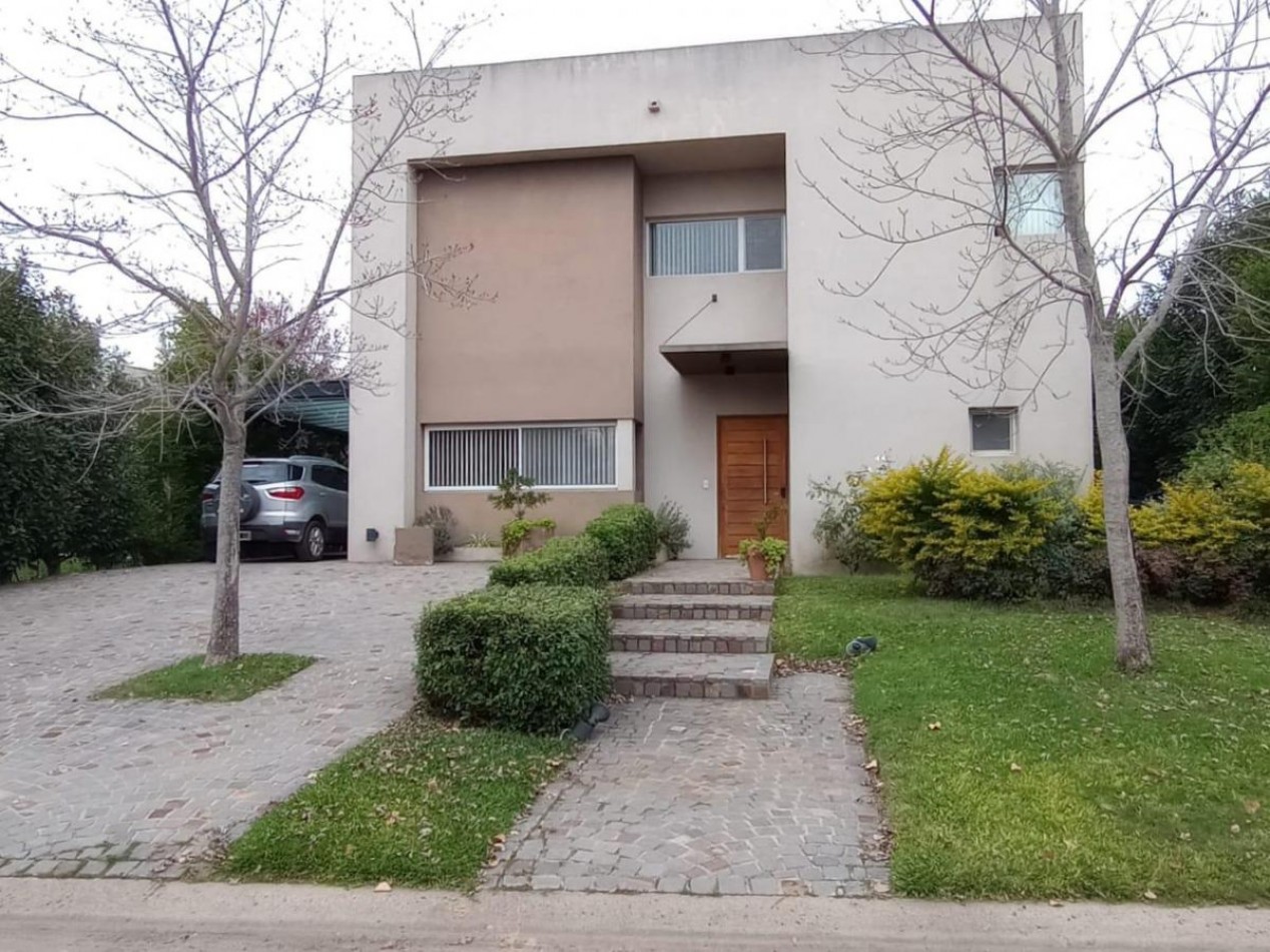 Venta Casa 3 Dormitorios y Escritorio en Nordelta Barrio Los Alisos