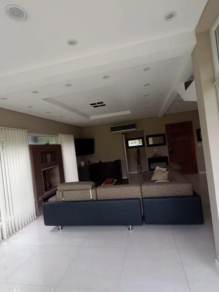 Venta Casa 3 Dormitorios y Escritorio en Nordelta Barrio Los Alisos