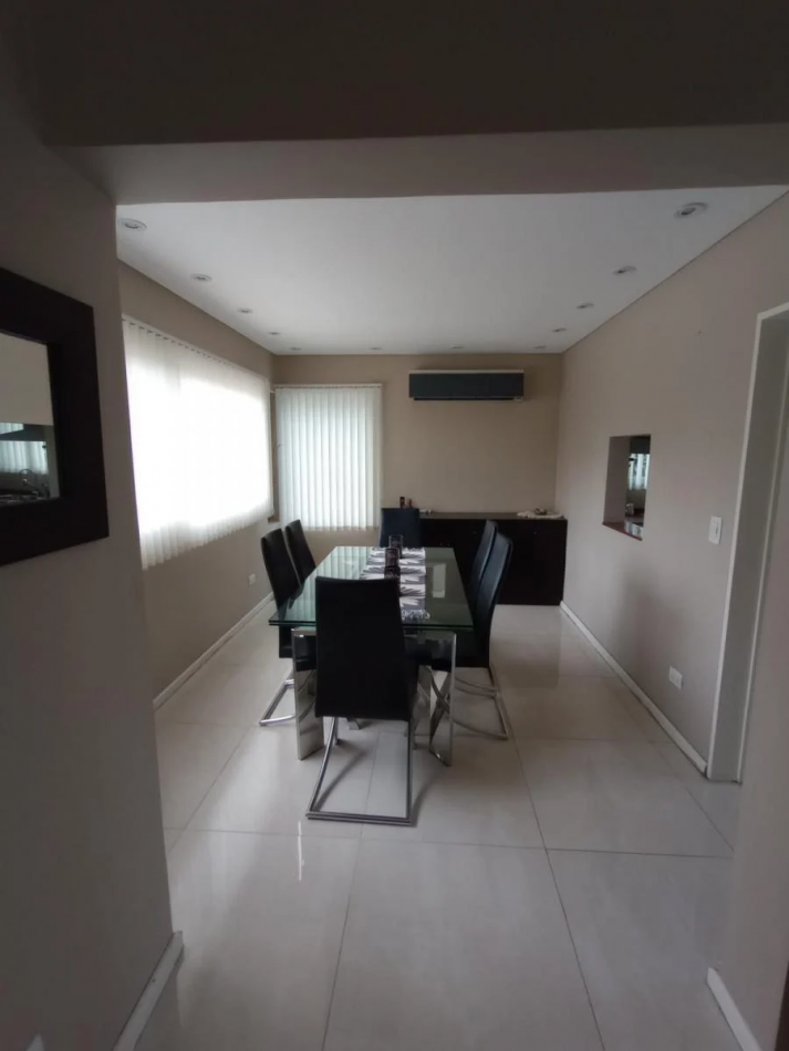 Venta Casa 3 Dormitorios y Escritorio en Nordelta Barrio Los Alisos