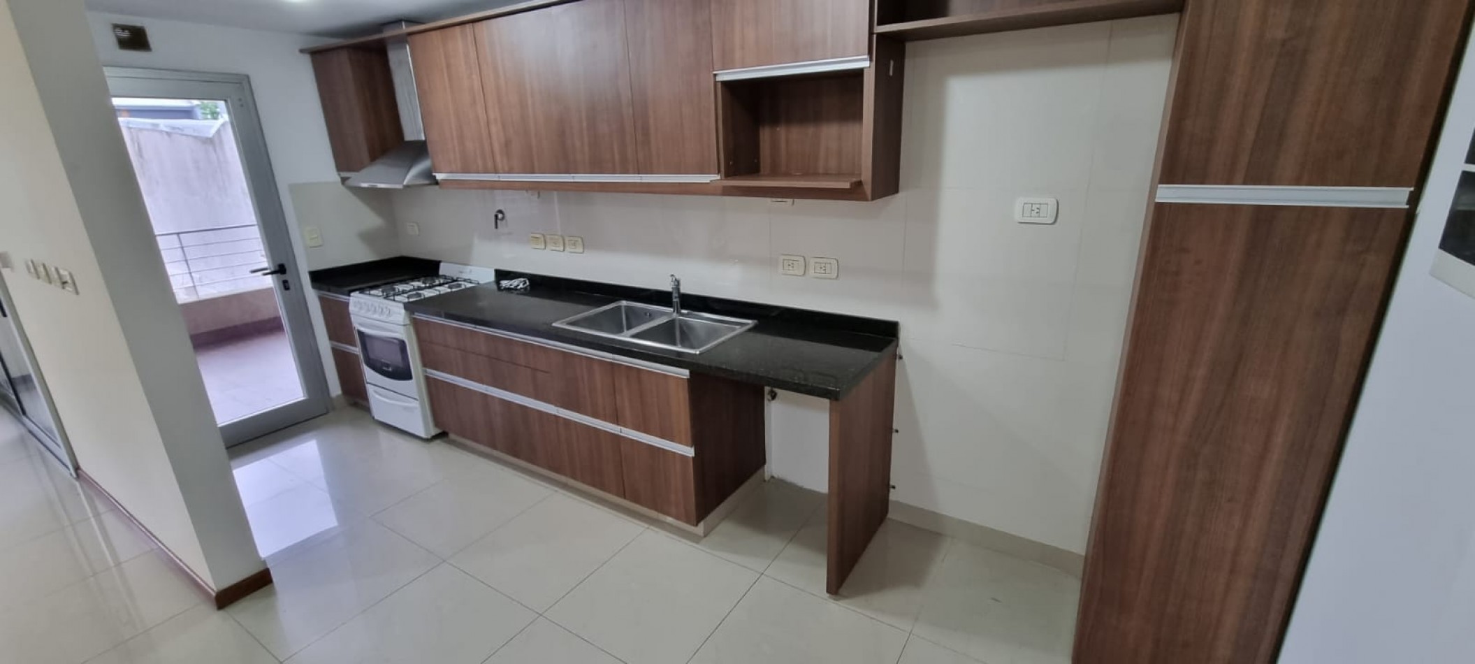 Alquiler de Hermoso Departamento De 4 Ambientes