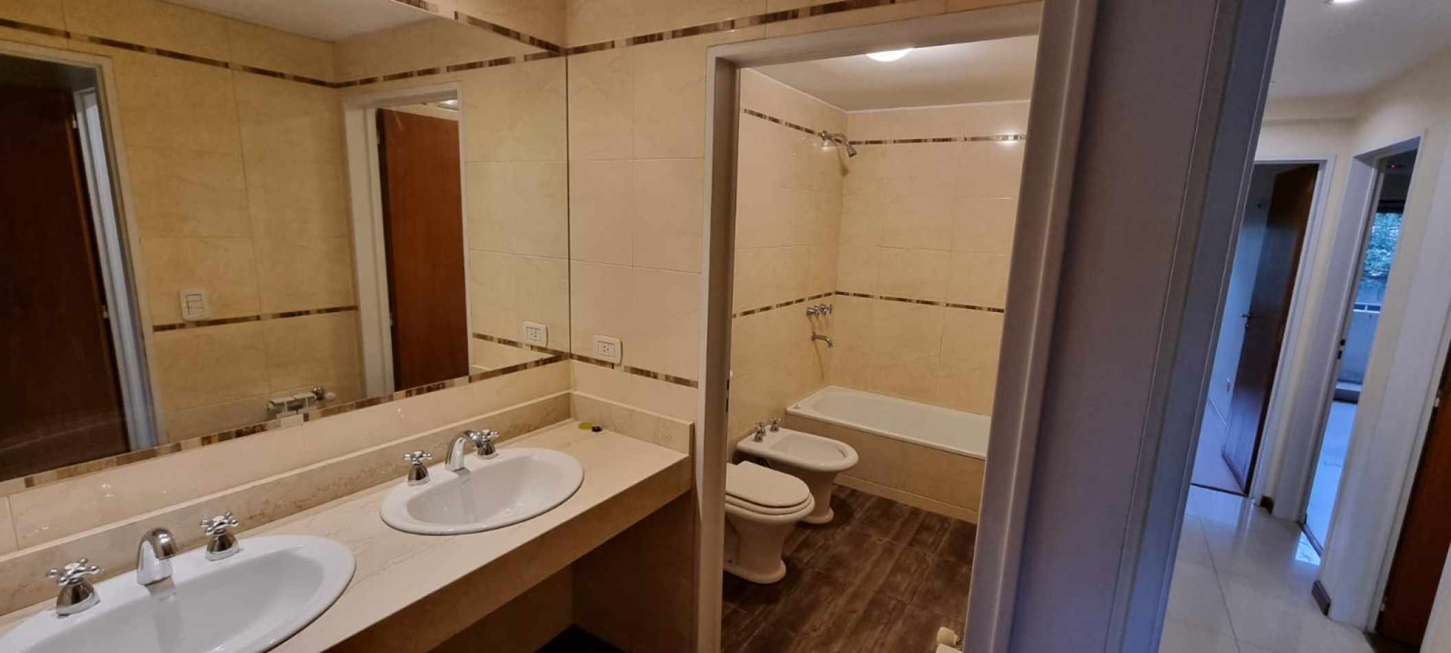Alquiler de Hermoso Departamento De 4 Ambientes