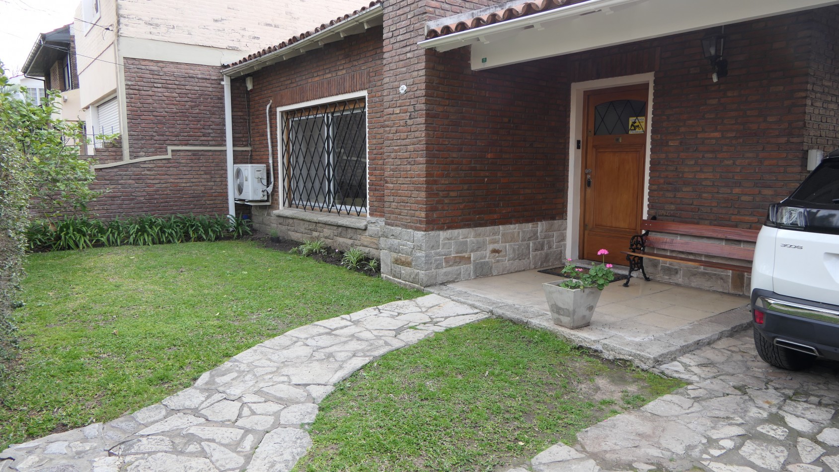 Venta casa 3 dormitorios con Pileta en San Isidro