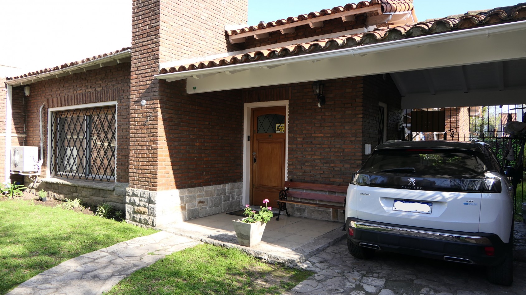 Venta casa 3 dormitorios con Pileta en San Isidro