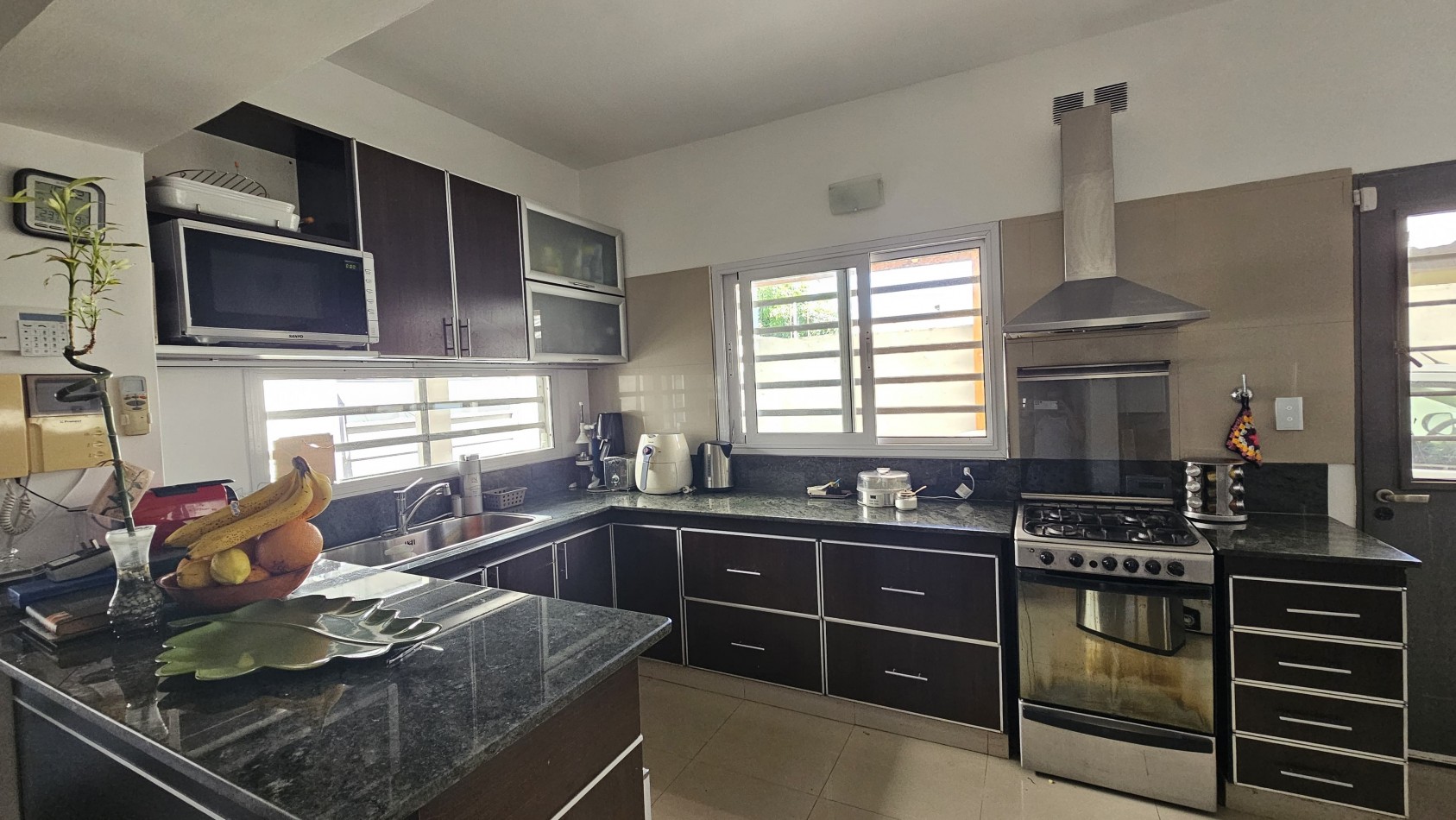 Venta Casa 3 Dormitorios con Pileta en Boulogne, San Isidro. Apto Credito.