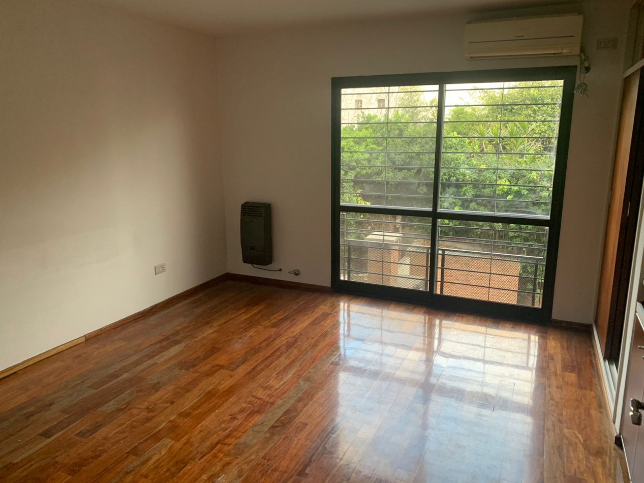 Alquiler Departamento 3 Ambientes con cochera y pileta en San Isidro