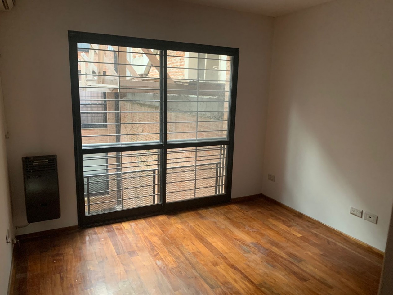 Alquiler Departamento 3 Ambientes con cochera y pileta en San Isidro