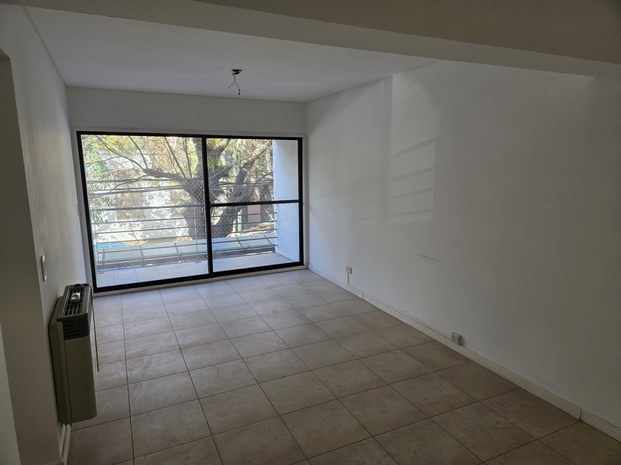 Venta Departamento 3 ambientes c/Patio en San Isidro
