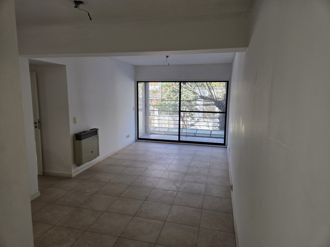 Venta Departamento 3 ambientes c/Patio en San Isidro