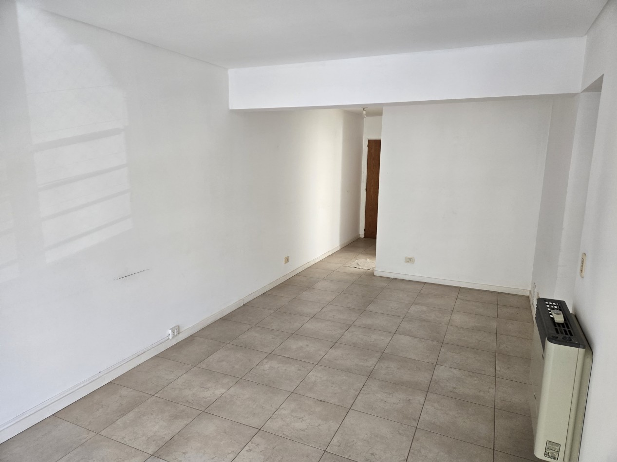 Venta Departamento 3 ambientes c/Patio en San Isidro
