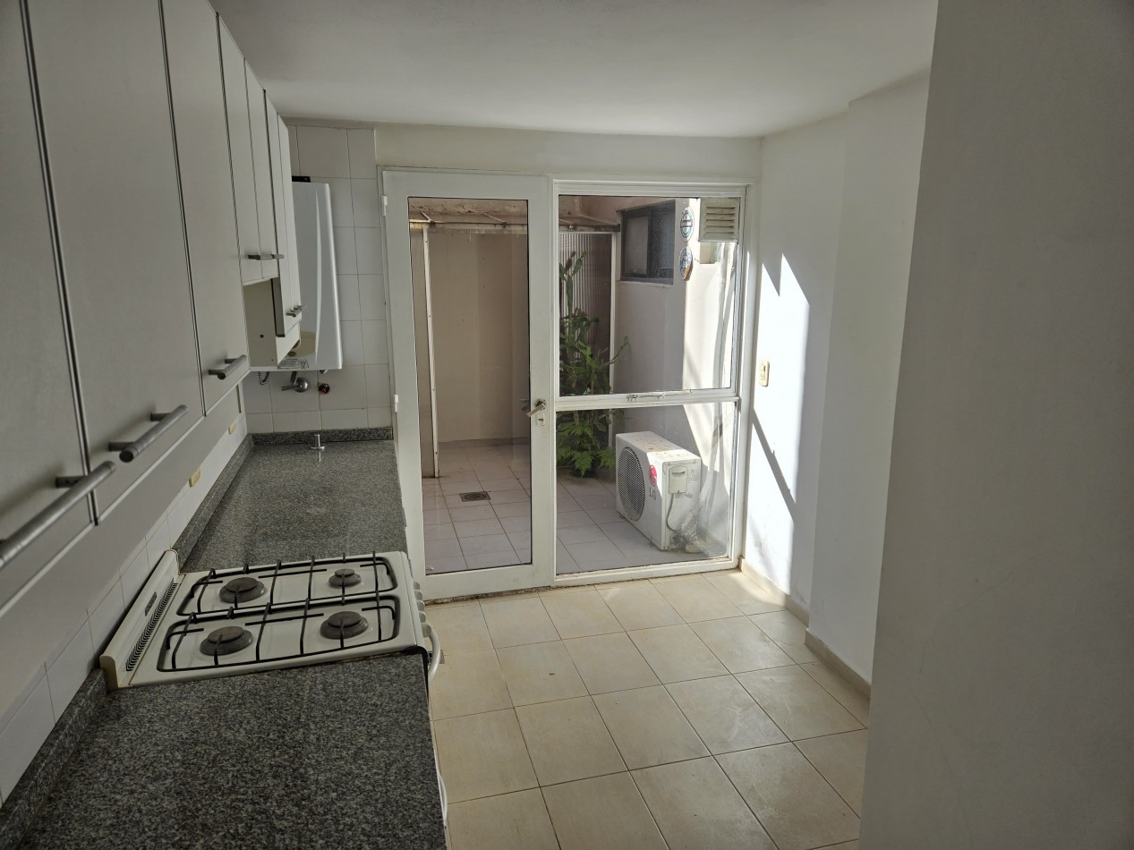 Venta Departamento 3 ambientes c/Patio en San Isidro