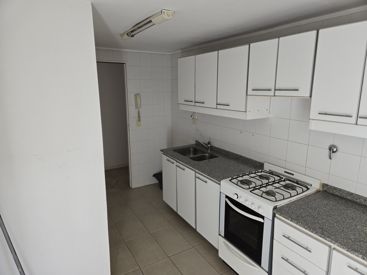 Venta Departamento 3 ambientes c/Patio en San Isidro
