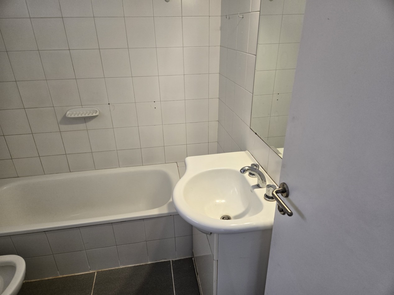 Venta Departamento 3 ambientes c/Patio en San Isidro