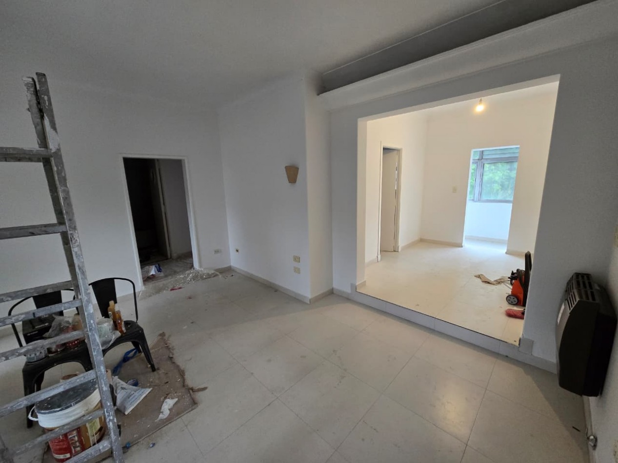 Venta Ph La Lucila 2 Dormitorios, Cochera y Terraza. Impecable Estado. 