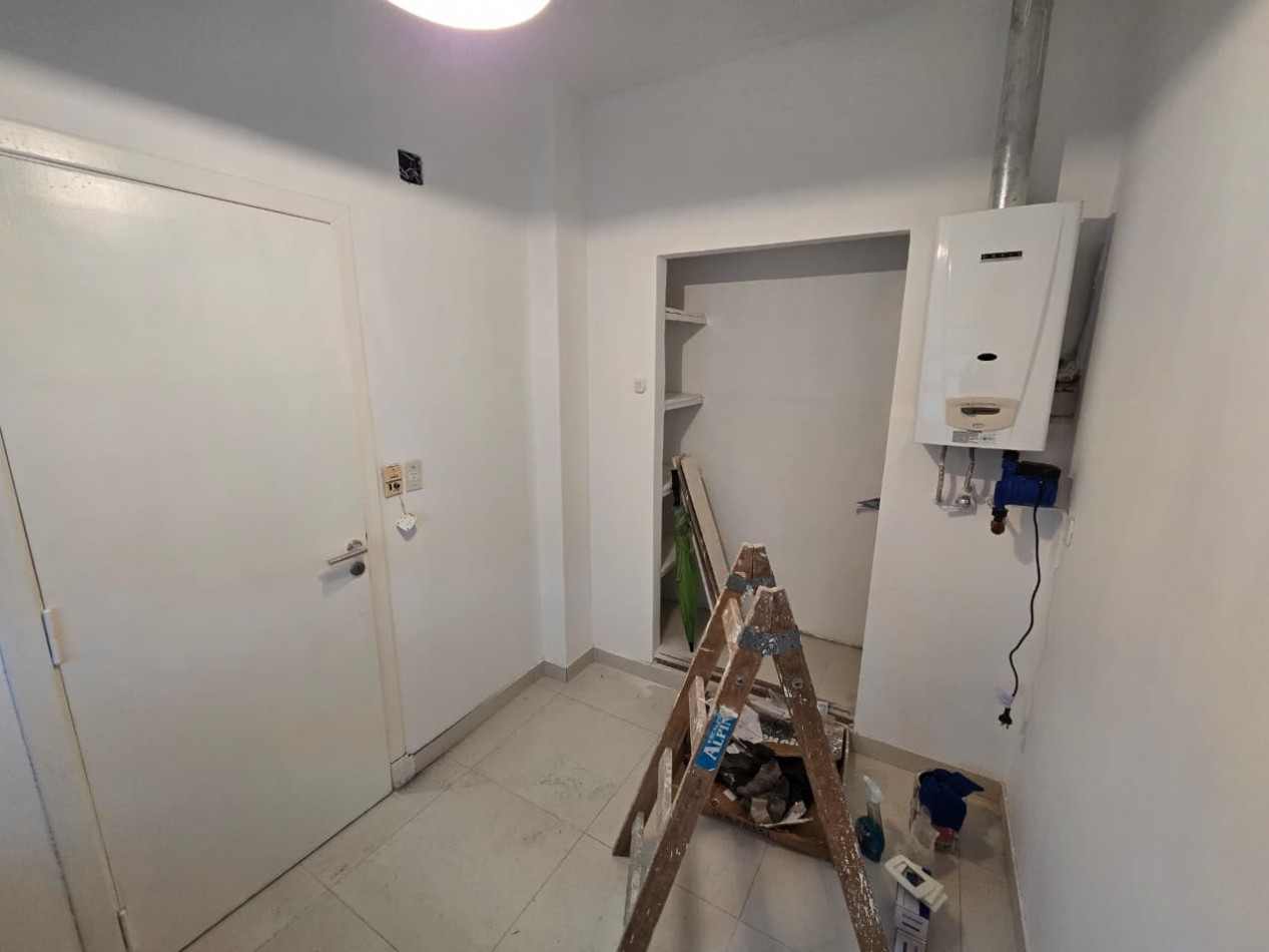 Venta Ph La Lucila 2 Dormitorios, Cochera y Terraza. Impecable Estado. 