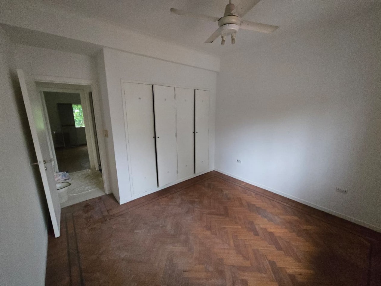 Venta Ph La Lucila 2 Dormitorios, Cochera y Terraza. Impecable Estado. 