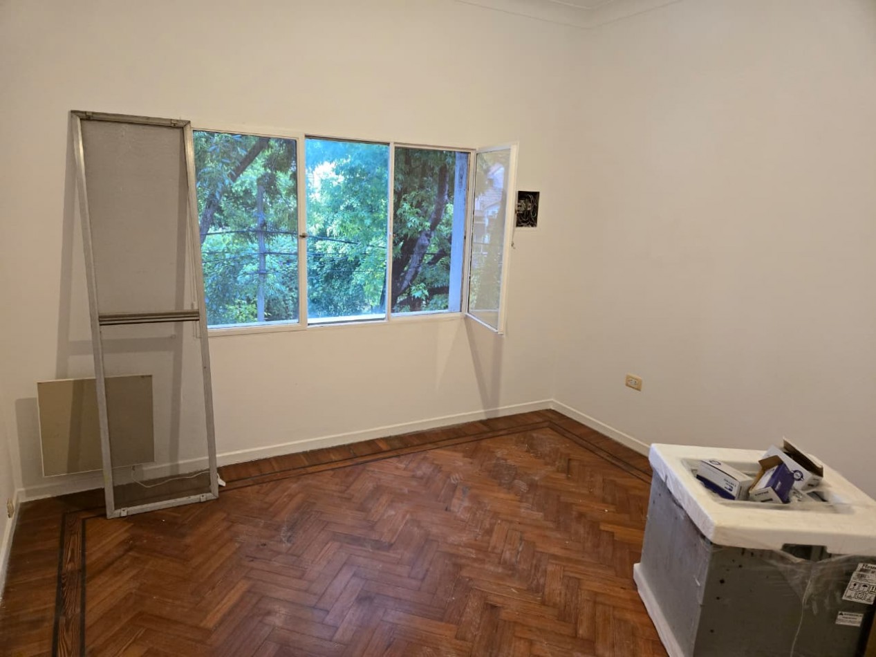 Venta Ph La Lucila 2 Dormitorios, Cochera y Terraza. Impecable Estado. 