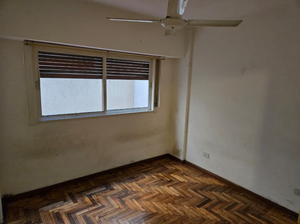 Venta Departamento 2 ambientes con Patio en San Isidro. Apto credito