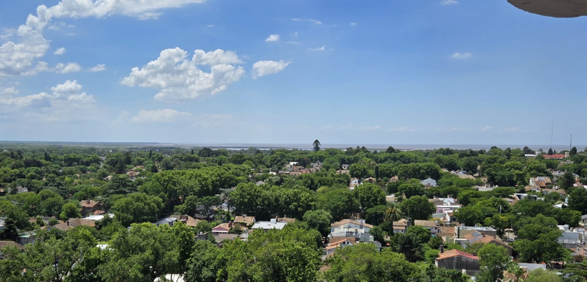 Venta Departamento 2 Ambientes con Cochera en Beccar con Increible Vista al Rio