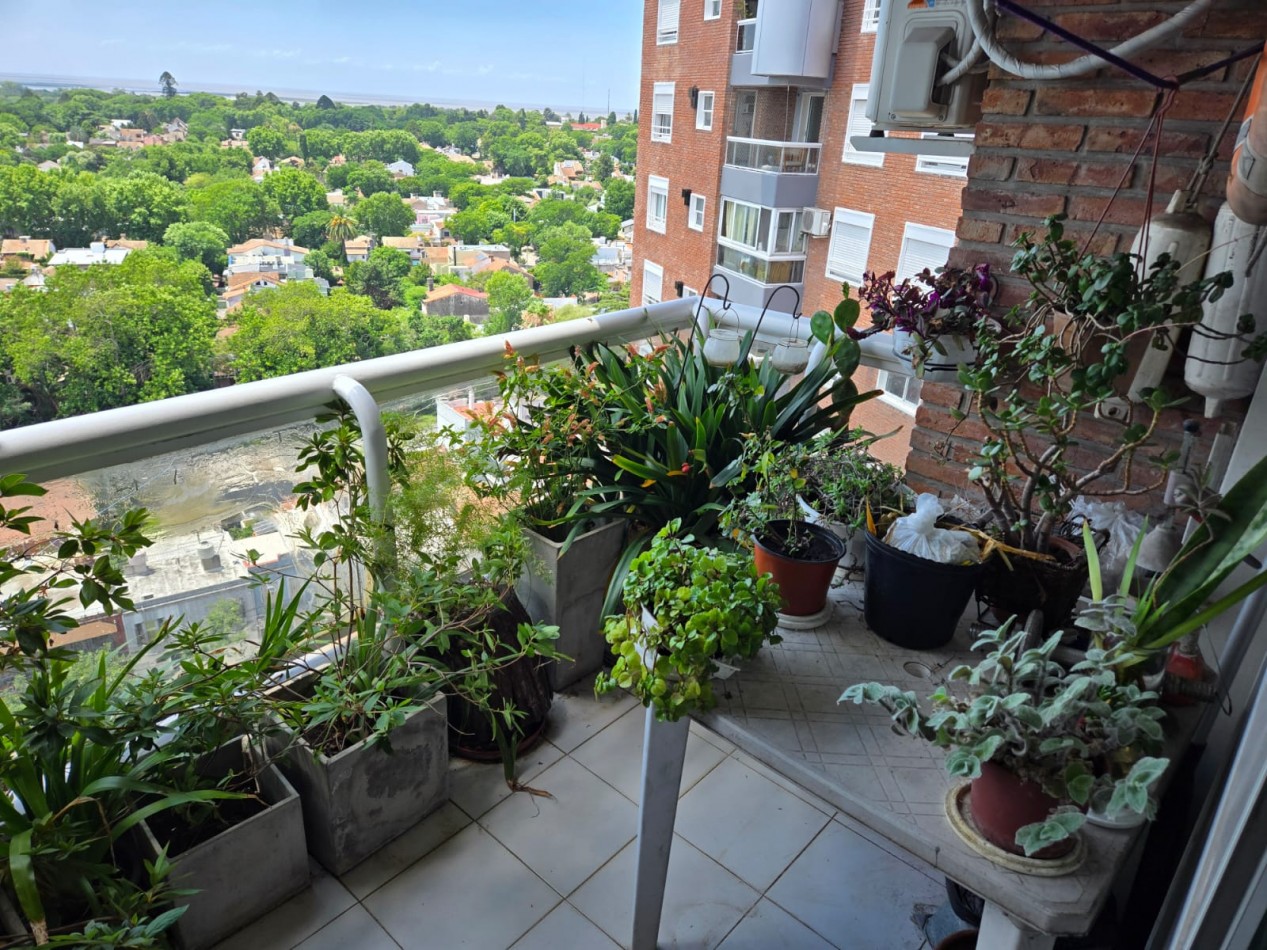 Venta Departamento 2 Ambientes con Cochera en Beccar con Increible Vista al Rio