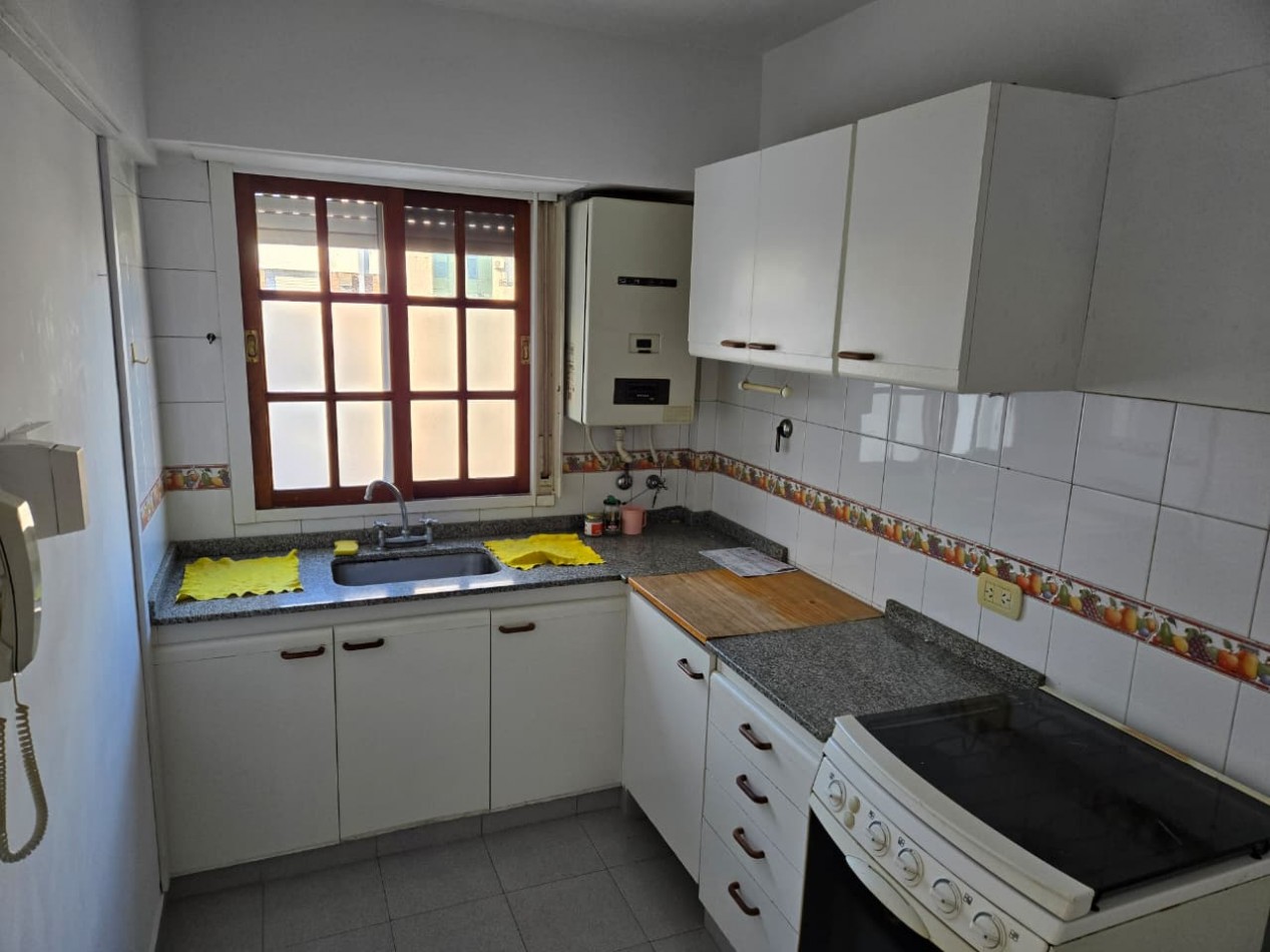 Venta Departamento de 3 Ambientes con Cochera en Beccar