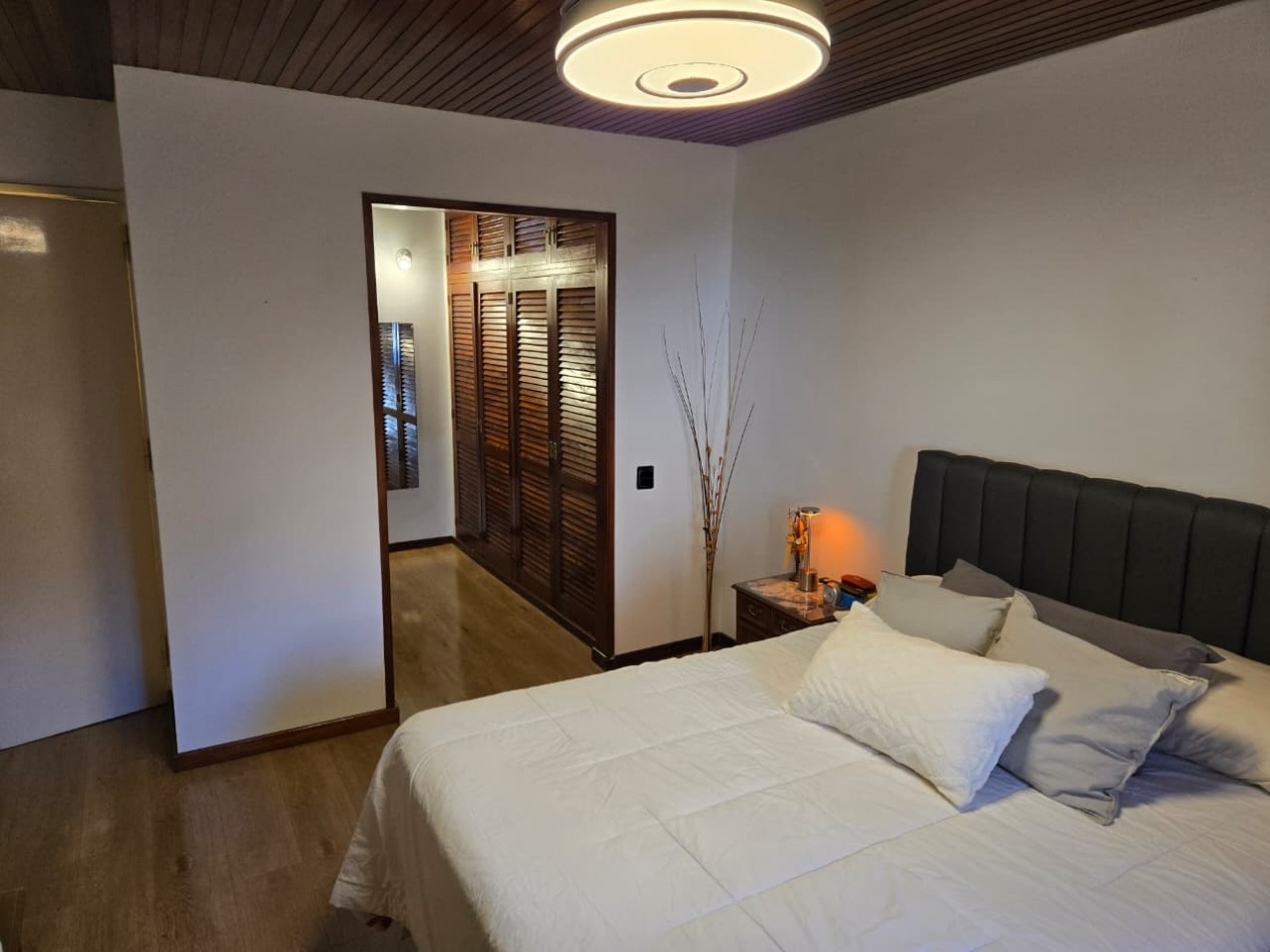 Casa en venta en San Isidro con jardin y pileta