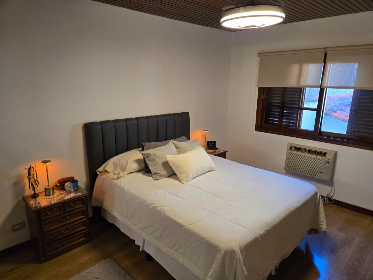 Casa en venta en San Isidro con jardin y pileta