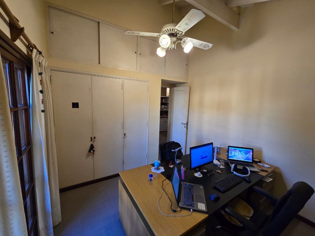 Casa en venta en San Isidro con jardin y pileta