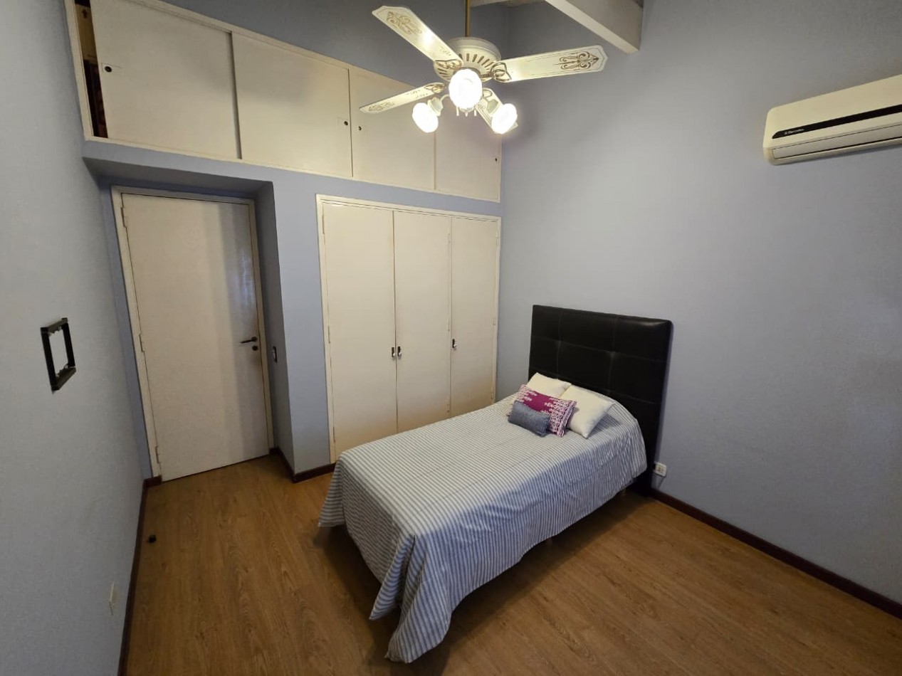 Casa en venta en San Isidro con jardin y pileta