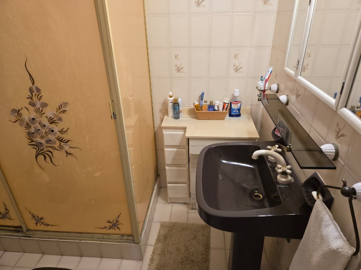 Casa en venta en San Isidro con jardin y pileta