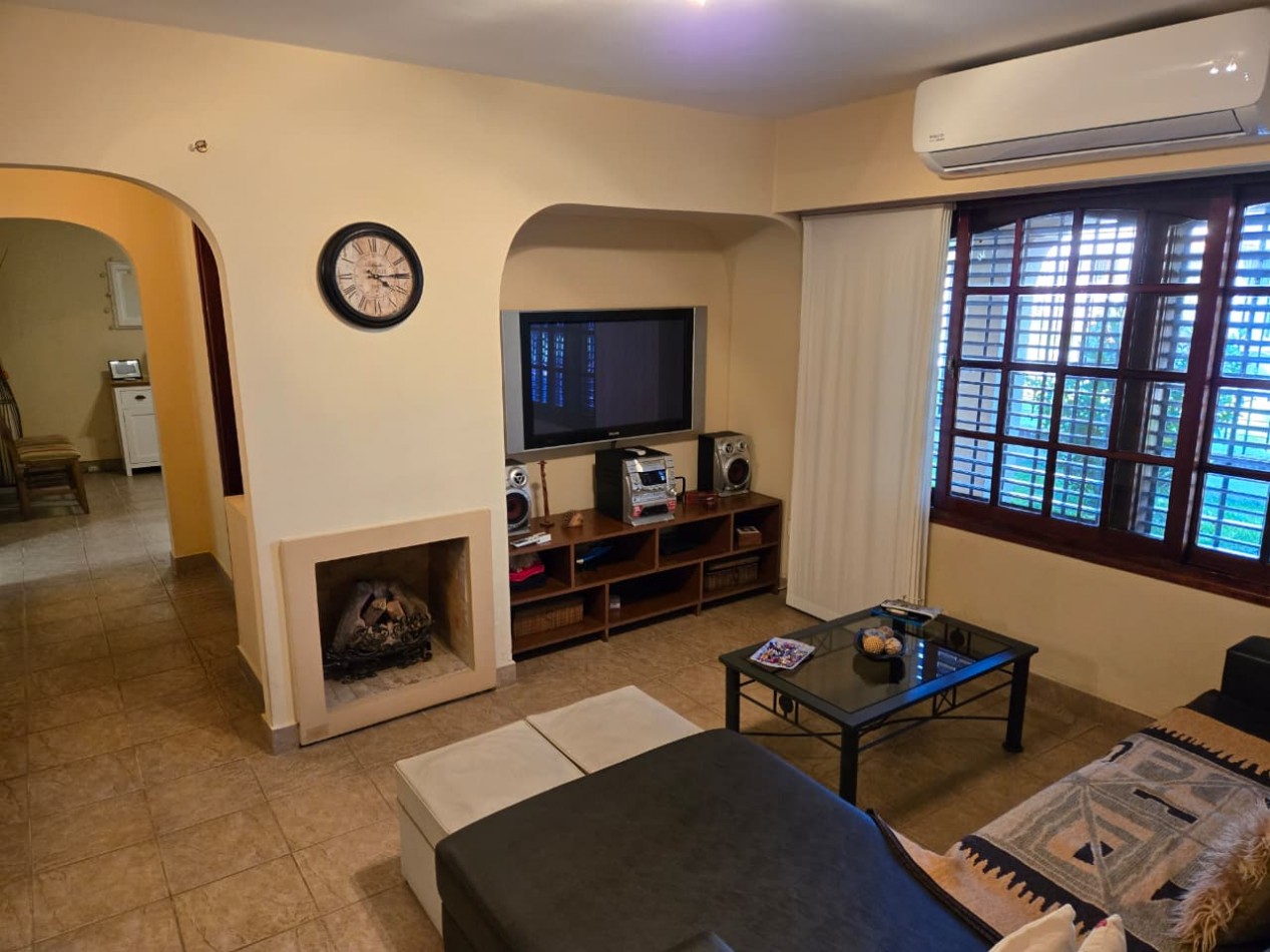 Casa en venta en San Isidro con jardin y pileta