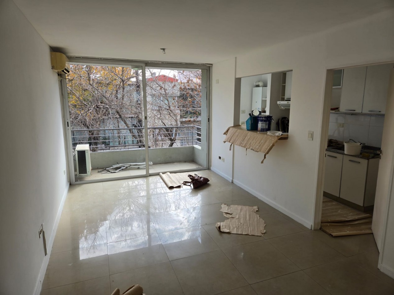 Alquiler Departamento de 2 Ambientes C/Cochera y Pileta en San Isidro