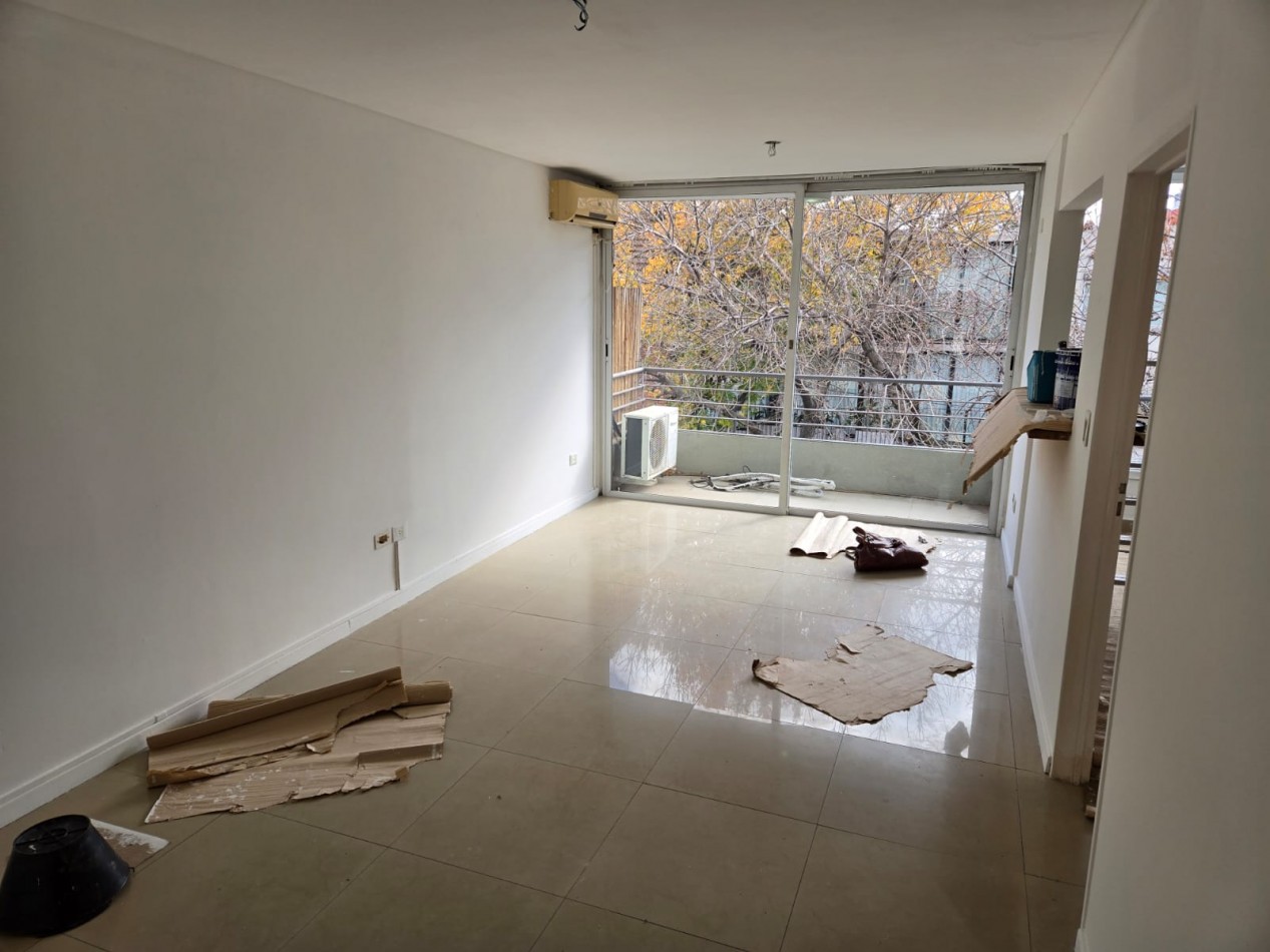 Alquiler Departamento de 2 Ambientes C/Cochera y Pileta en San Isidro