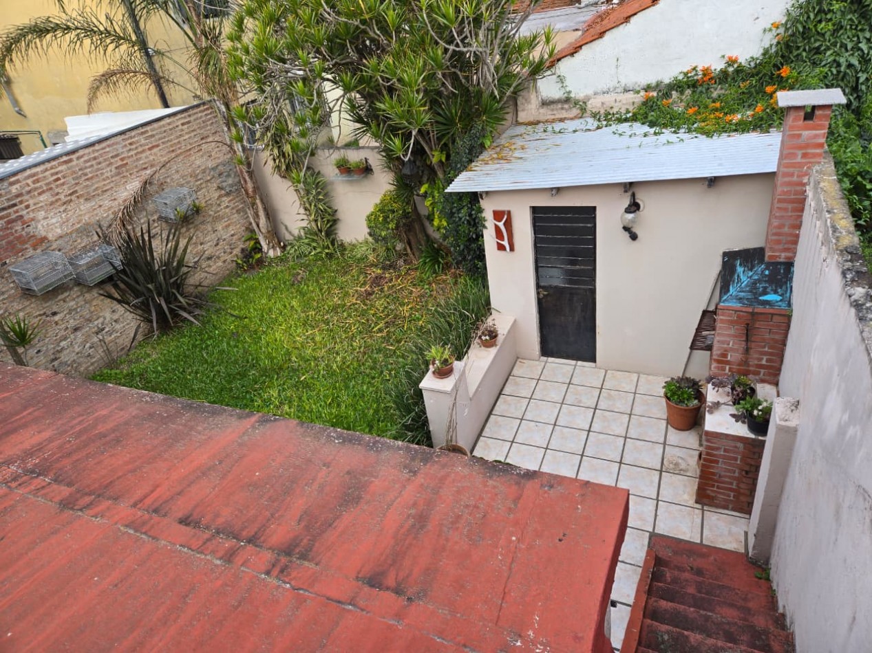 Venta Casa Sobre Lote Propio en La Calabria San Isidro.