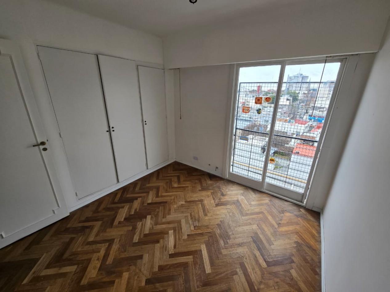 Alquiler Departamento 3 Dormitorios y Dependencias en San Isidro