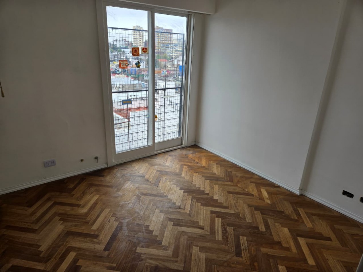 Alquiler Departamento 3 Dormitorios y Dependencias en San Isidro