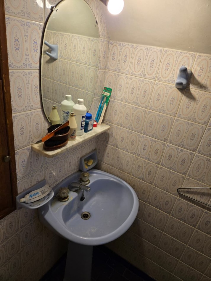 Casa en venta en Barrio Las Carreras, San Isidro 3 dormitorios, jardin, quincho y cochera para 3 autos.