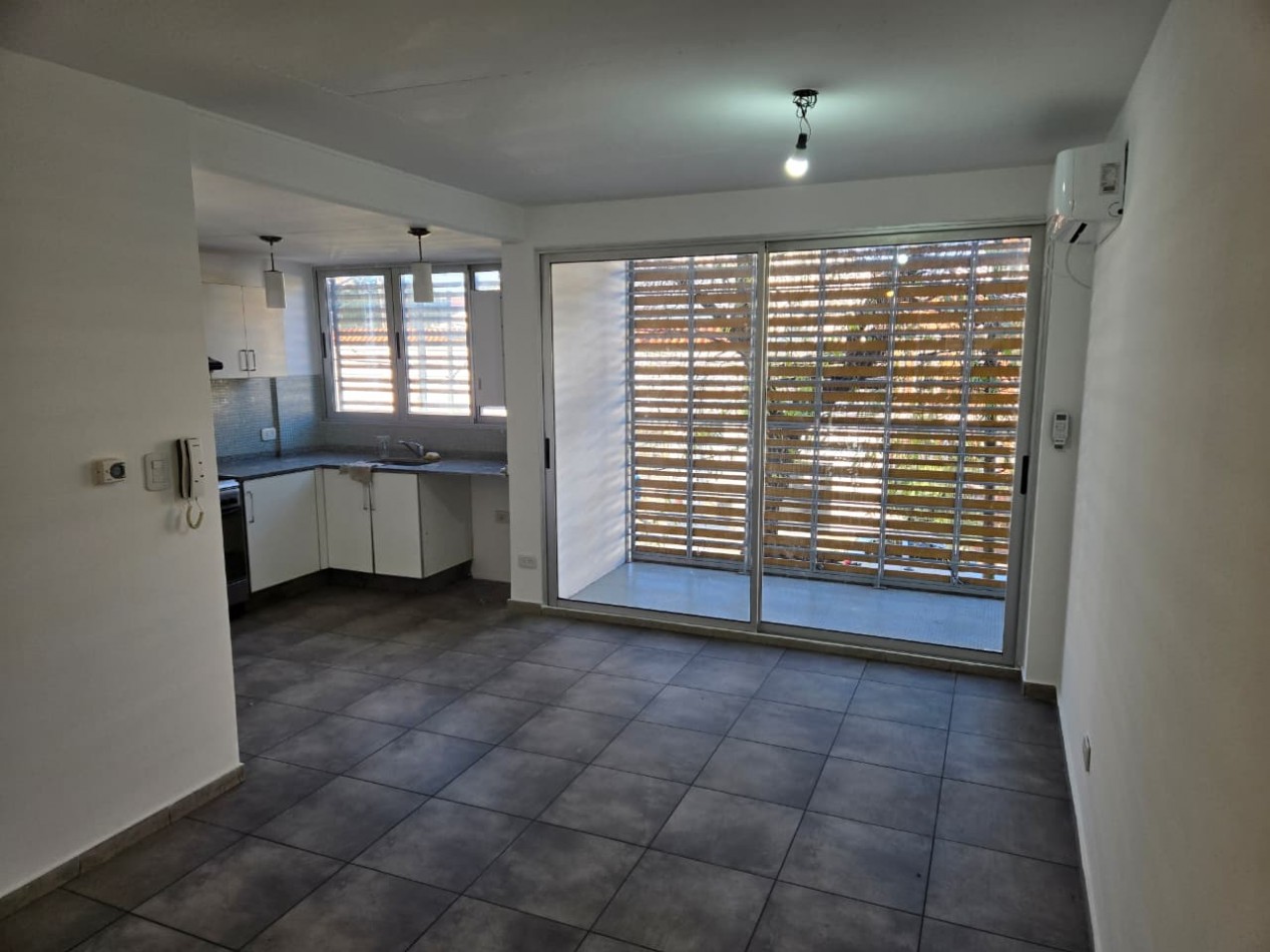 Alquiler Departamento 3 Ambientes con Cochera en San Isidro