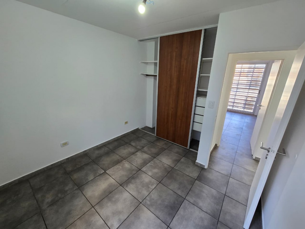 Alquiler Departamento 3 Ambientes con Cochera en San Isidro