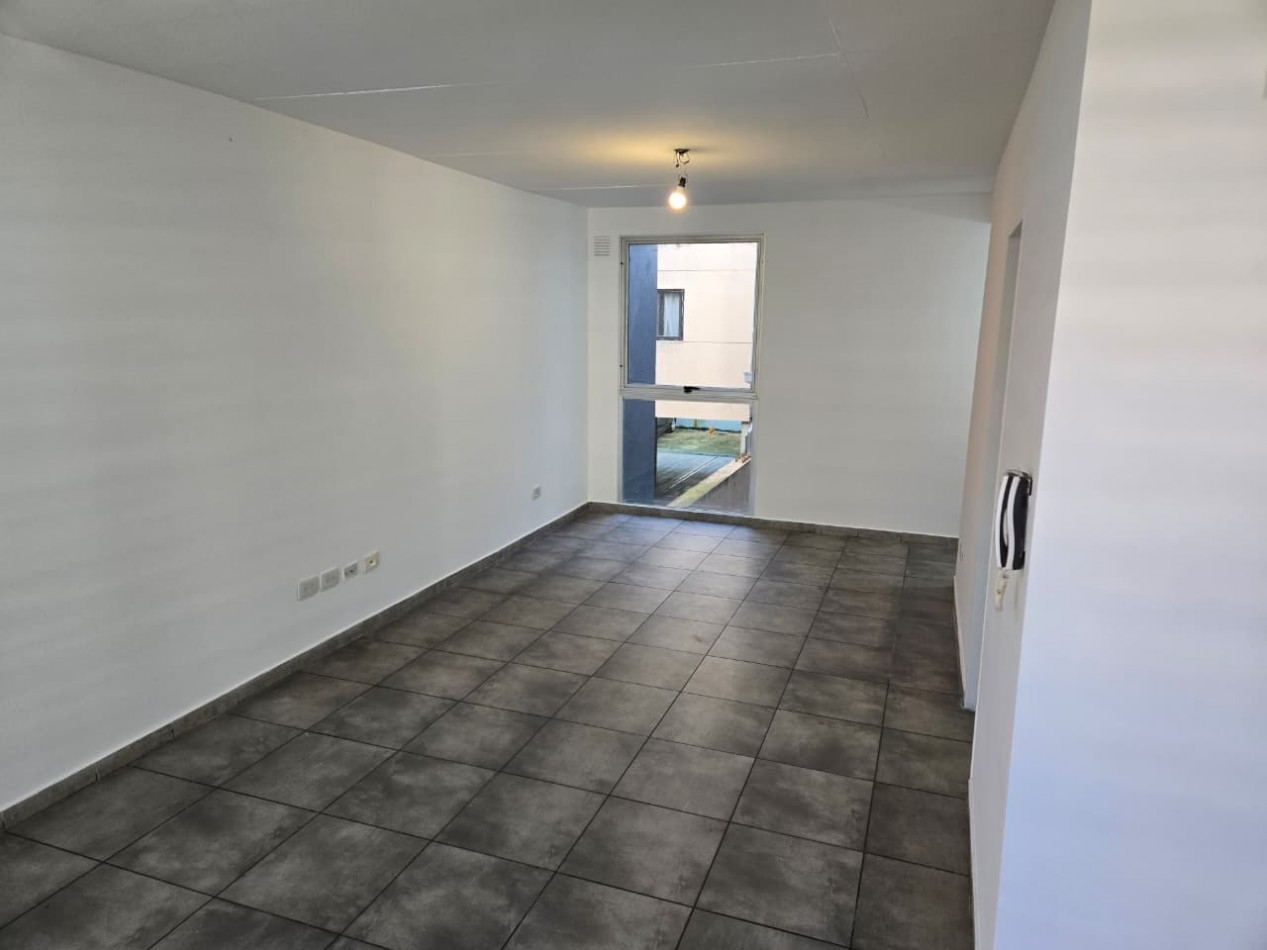 Alquiler Departamento 3 Ambientes con Cochera en San Isidro