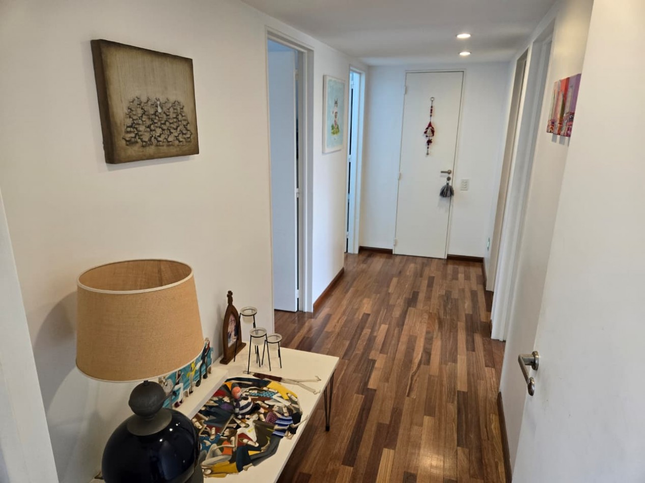 Impecable Casa Moderna en Venta en Lomas de San Isidro
