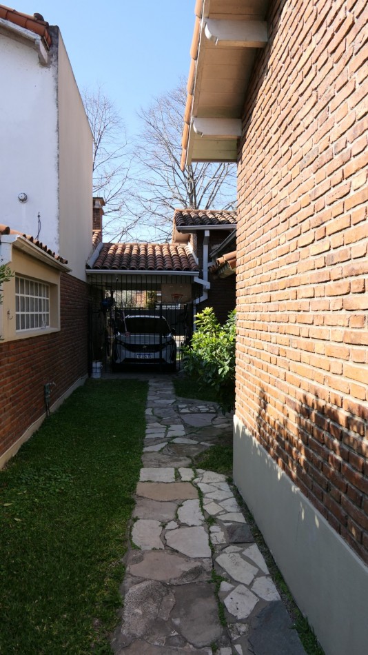 Venta casa 3 dormitorios con Pileta en San Isidro