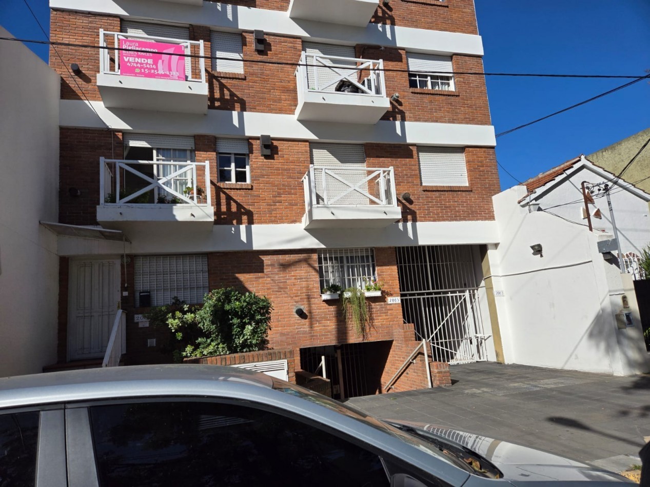 Venta Departamento de 3 Ambientes con Cochera en Beccar