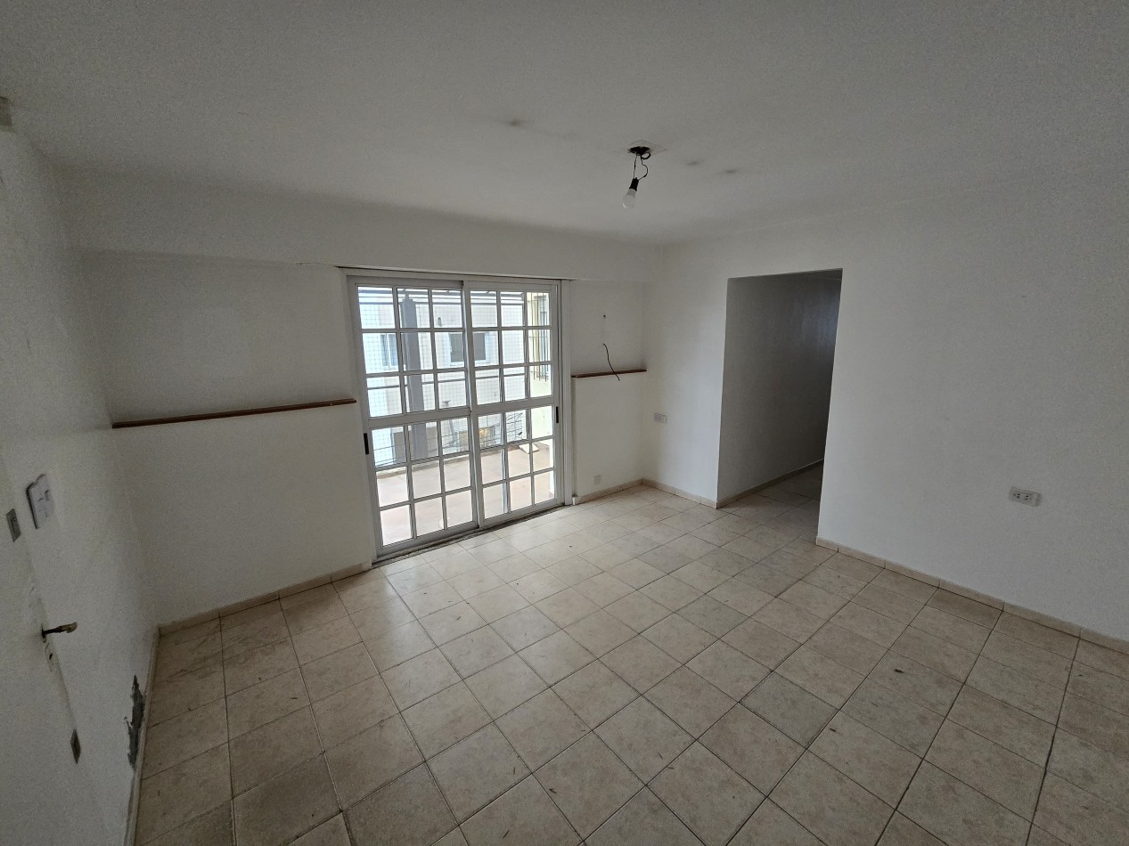 Venta Dos Ph de 3 Amb C/U se venden juntos, entrada independiente. No se pueden subdividir, en San Isidro
