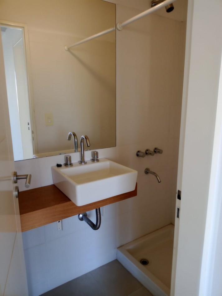 Alquiler Departamento de 2 ambientes con Cochera en San Isidro