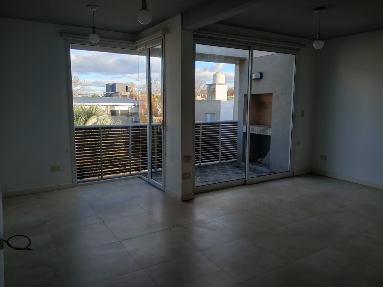 Alquiler Departamento de 2 ambientes con Cochera en San Isidro