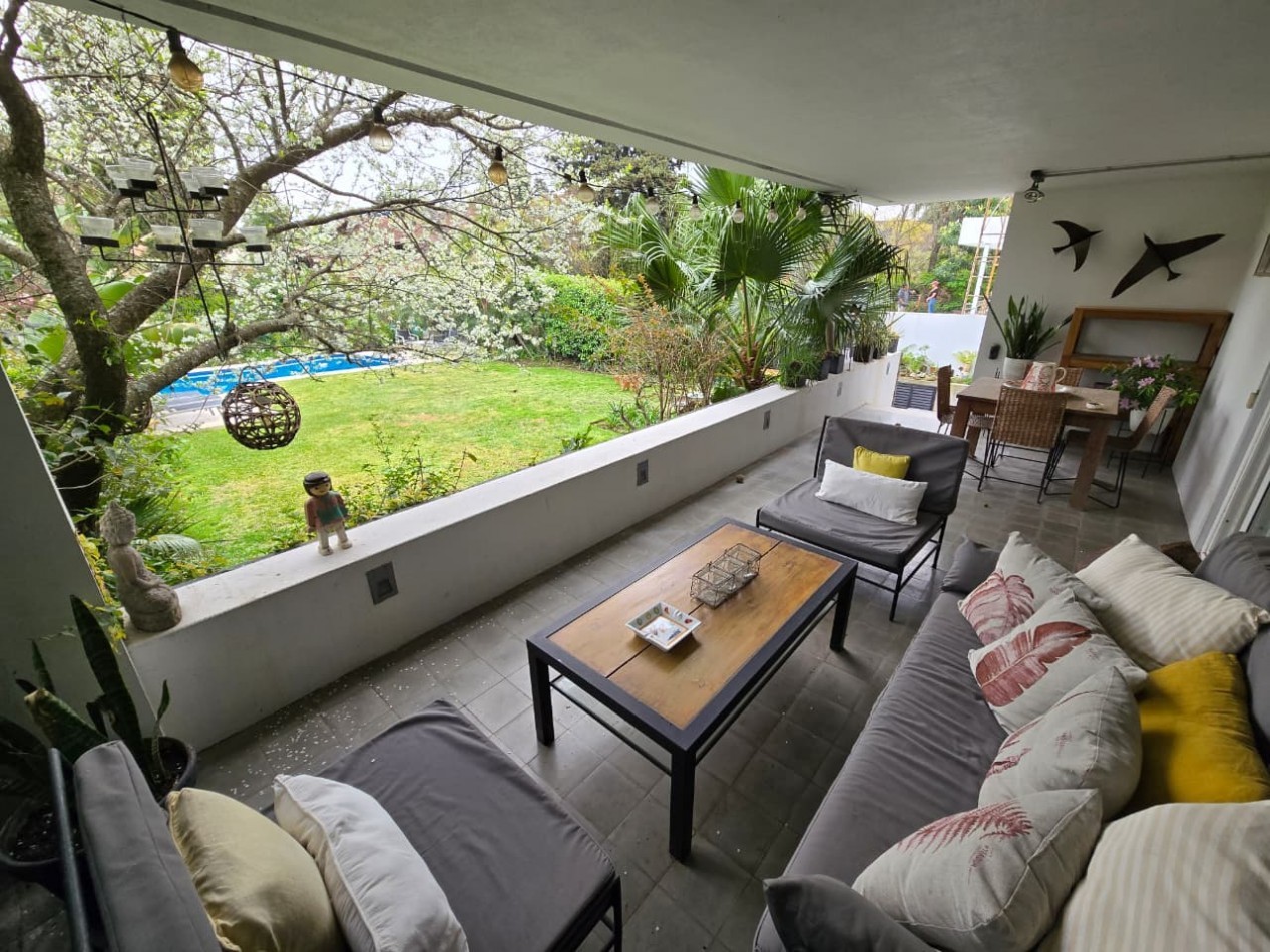 Impecable Casa Moderna en Venta en Lomas de San Isidro