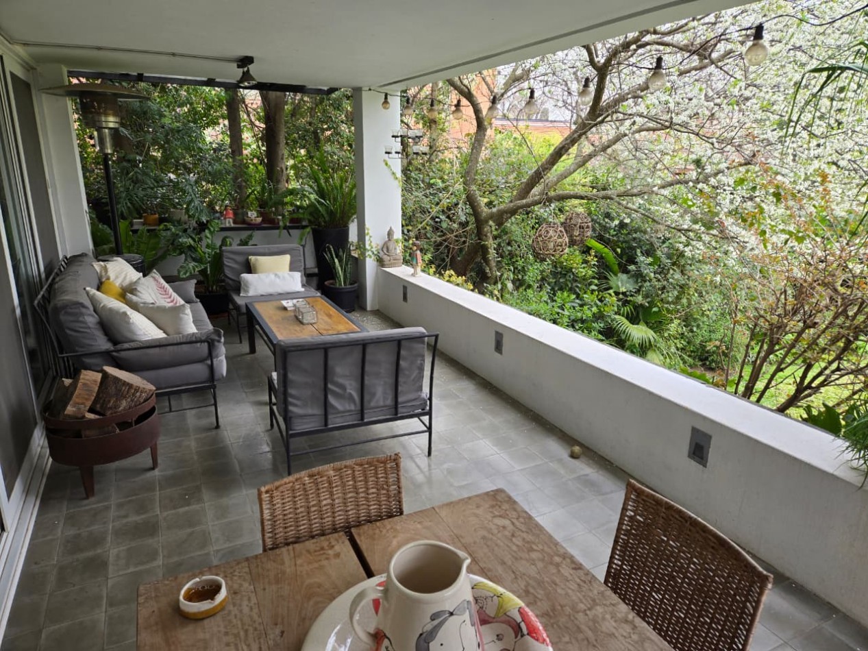 Impecable Casa Moderna en Venta en Lomas de San Isidro