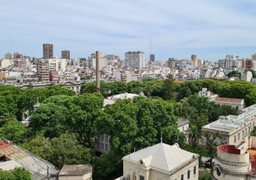 Departamento de 2 Dormitorios c/Dependencias con Increíble vista