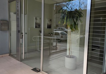 Venta Departamento 2 Ambientes, Sobre Av. F Lacroze en Colegiales.