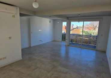Alquiler Departamento de 2 ambientes con Cochera en San Isidro
